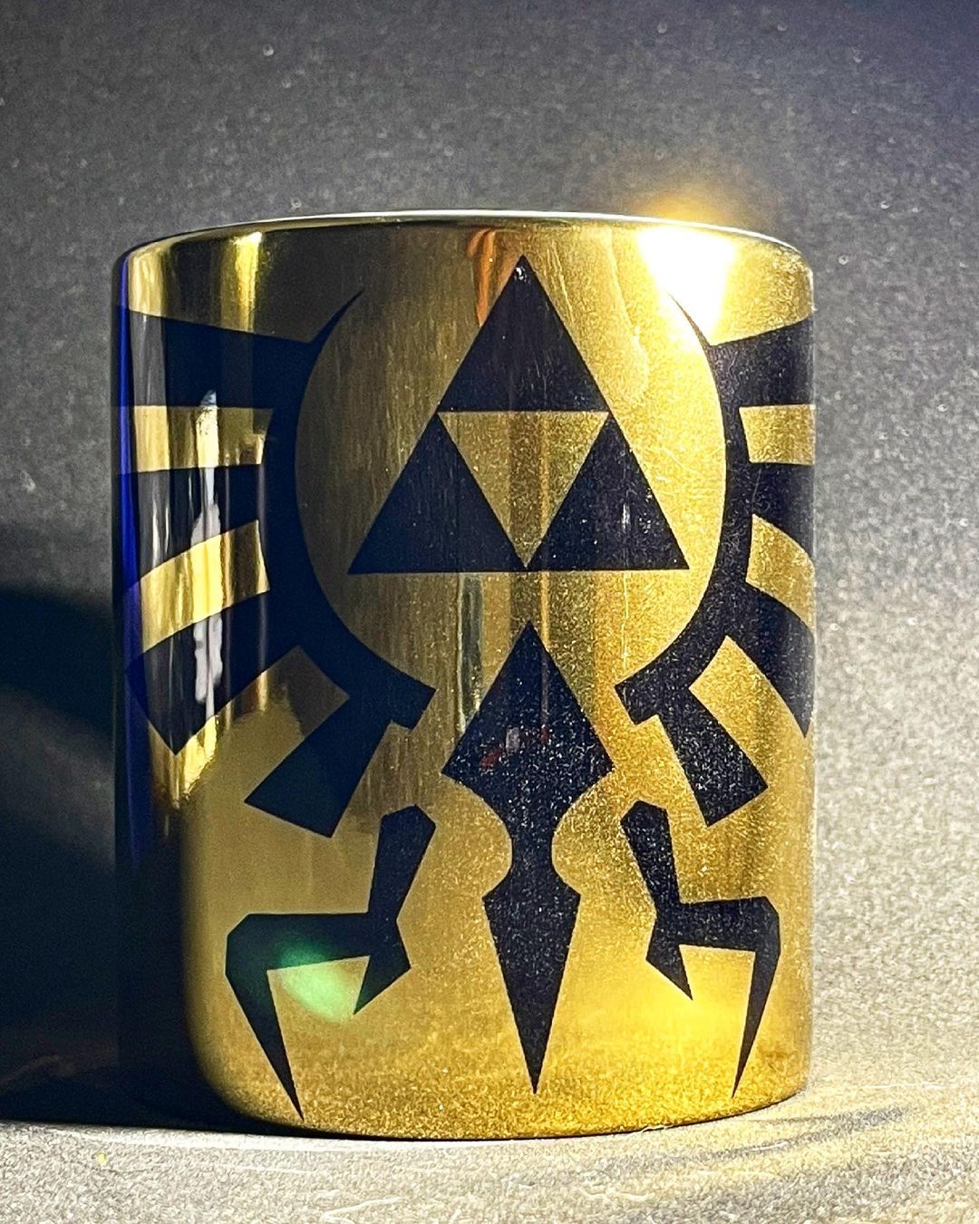 Taza Cromada The Legend Of Zelda - WhatASheet - Especialistas en tazas magicas - Personalización - Costa Rica - San Jose - Heredia - Cartago - Was