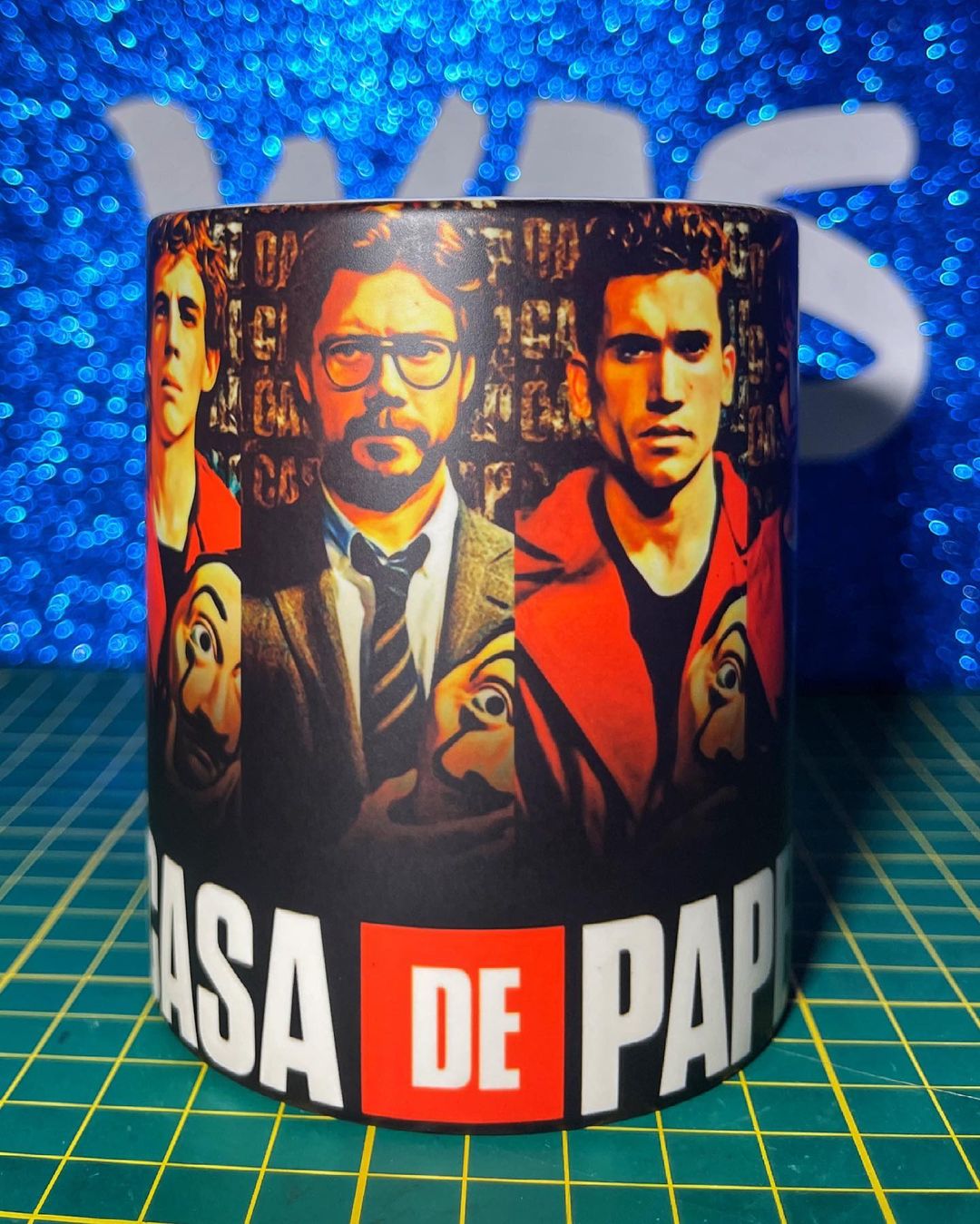 Taza Mágica La Casa de Papel - WhatASheet - Especialistas en tazas magicas - Personalización - Costa Rica - San Jose - Heredia - Cartago - Was