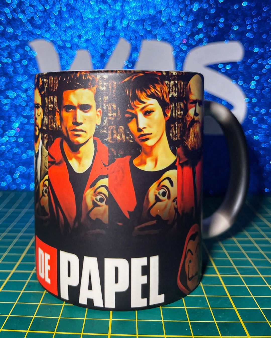Taza Mágica La Casa de Papel - WhatASheet - Especialistas en tazas magicas - Personalización - Costa Rica - San Jose - Heredia - Cartago - Was