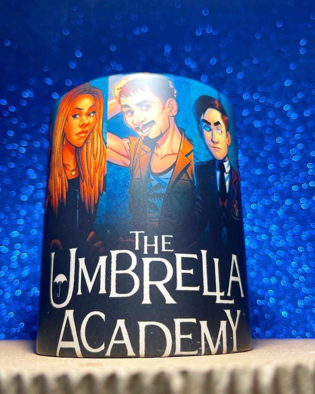 Taza Mágica Umbrella Academy - WhatASheet - Especialistas en tazas magicas - Personalización - Costa Rica - San Jose - Heredia - Cartago - Was