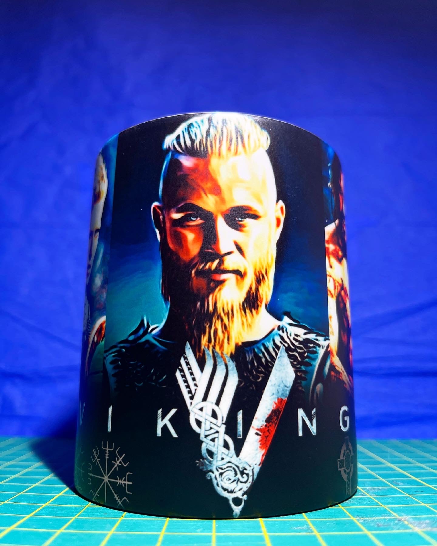 Taza Mágica Vikingos - WhatASheet - Especialistas en tazas magicas - Personalización - Costa Rica - San Jose - Heredia - Cartago - Was