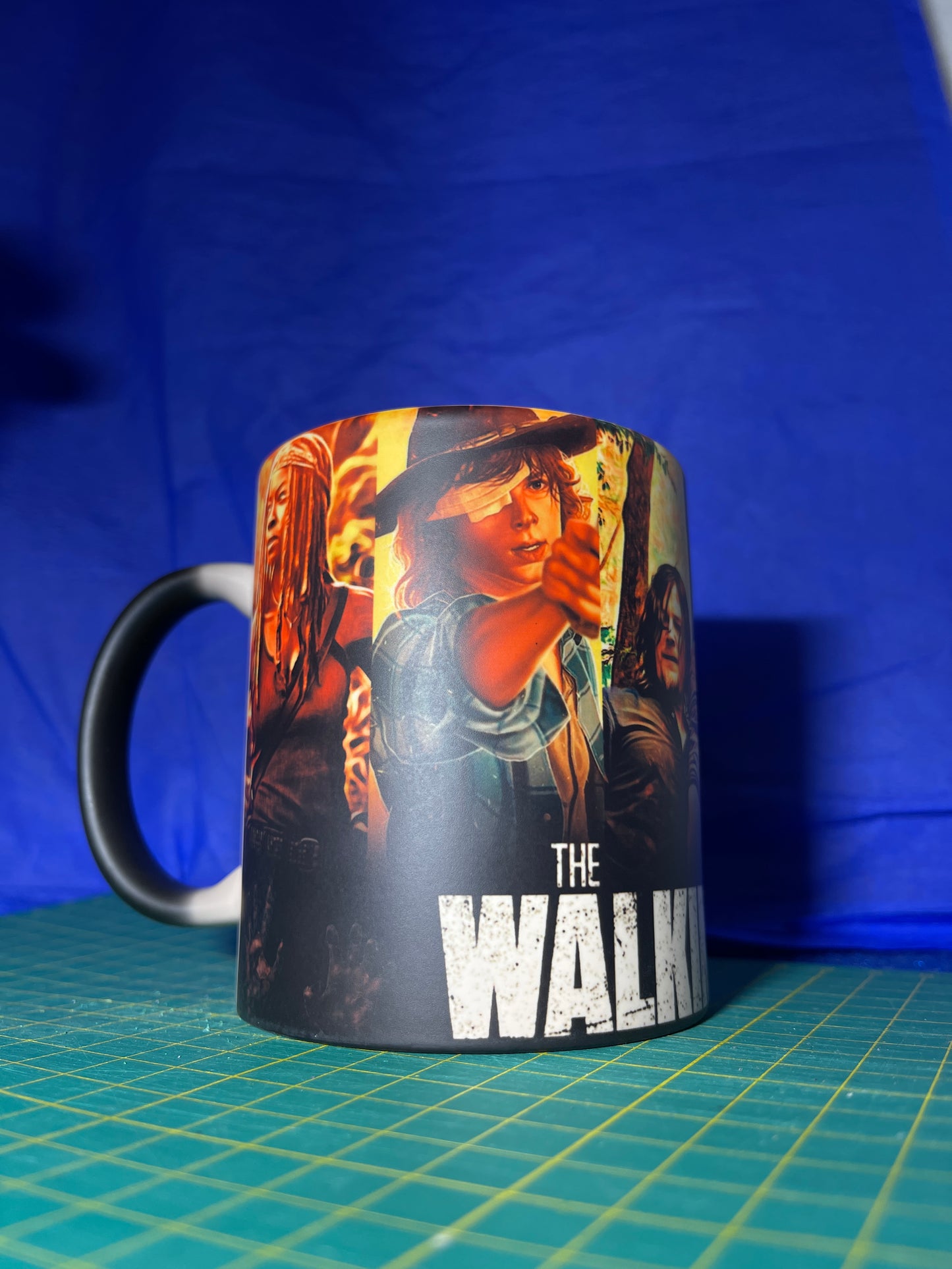 Taza Mágica The Walking Dead - WhatASheet - Especialistas en tazas magicas - Personalización - Costa Rica - San Jose - Heredia - Cartago - Was