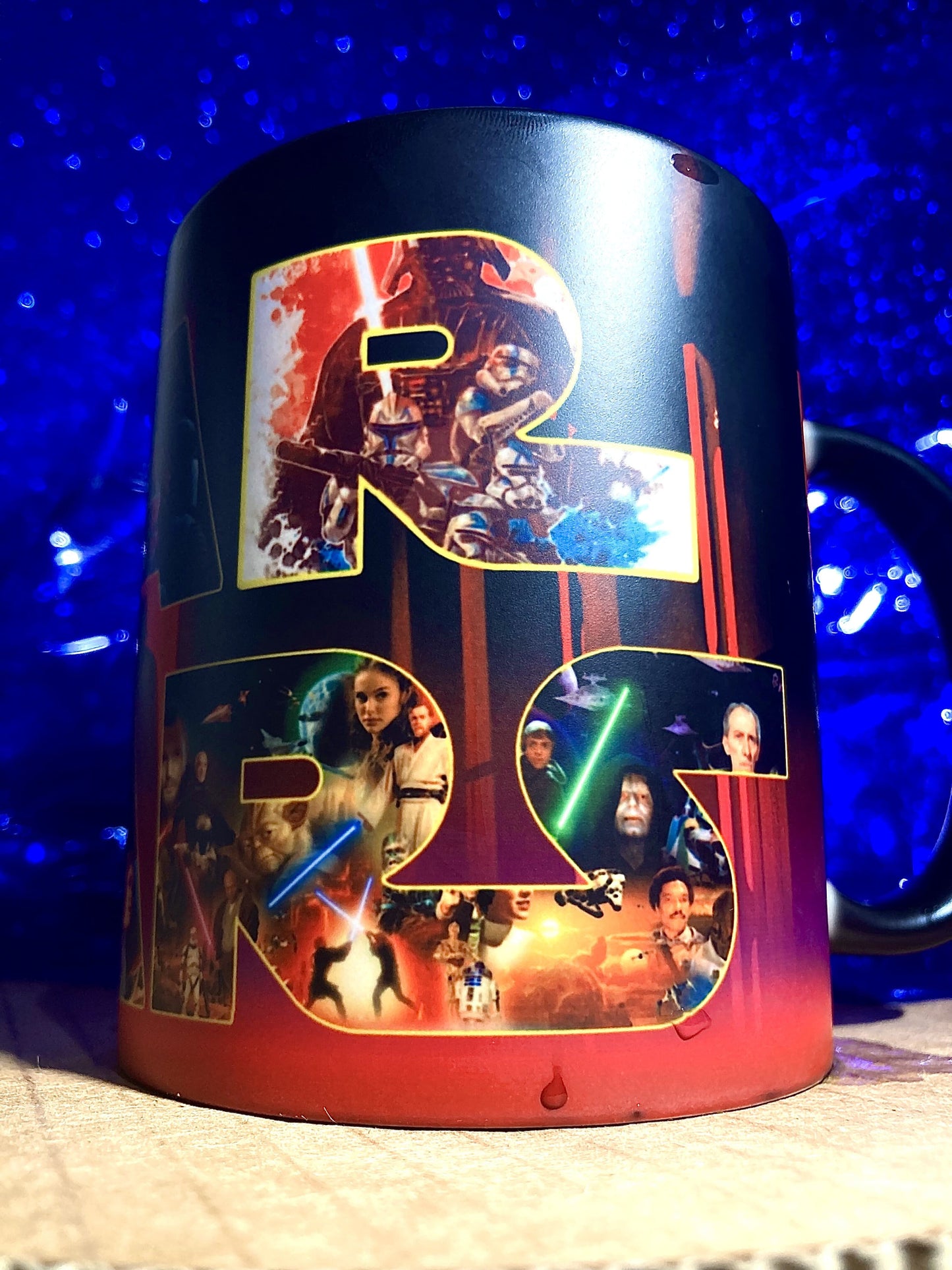 Taza Mágica Star Wars Logo - WhatASheet - Especialistas en tazas magicas - Personalización - Costa Rica - San Jose - Heredia - Cartago - Was
